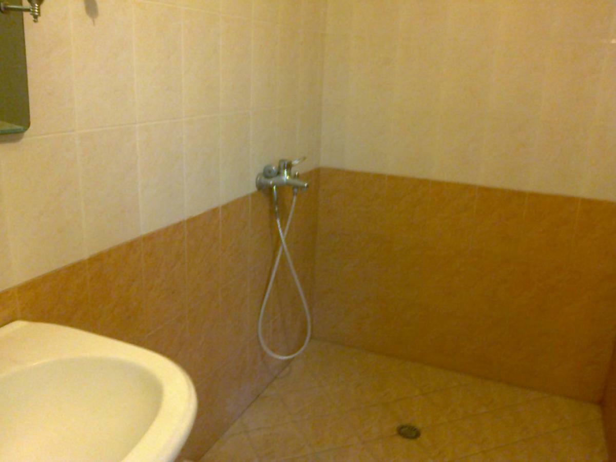 Mullaj Guest House Vlore Ngoại thất bức ảnh