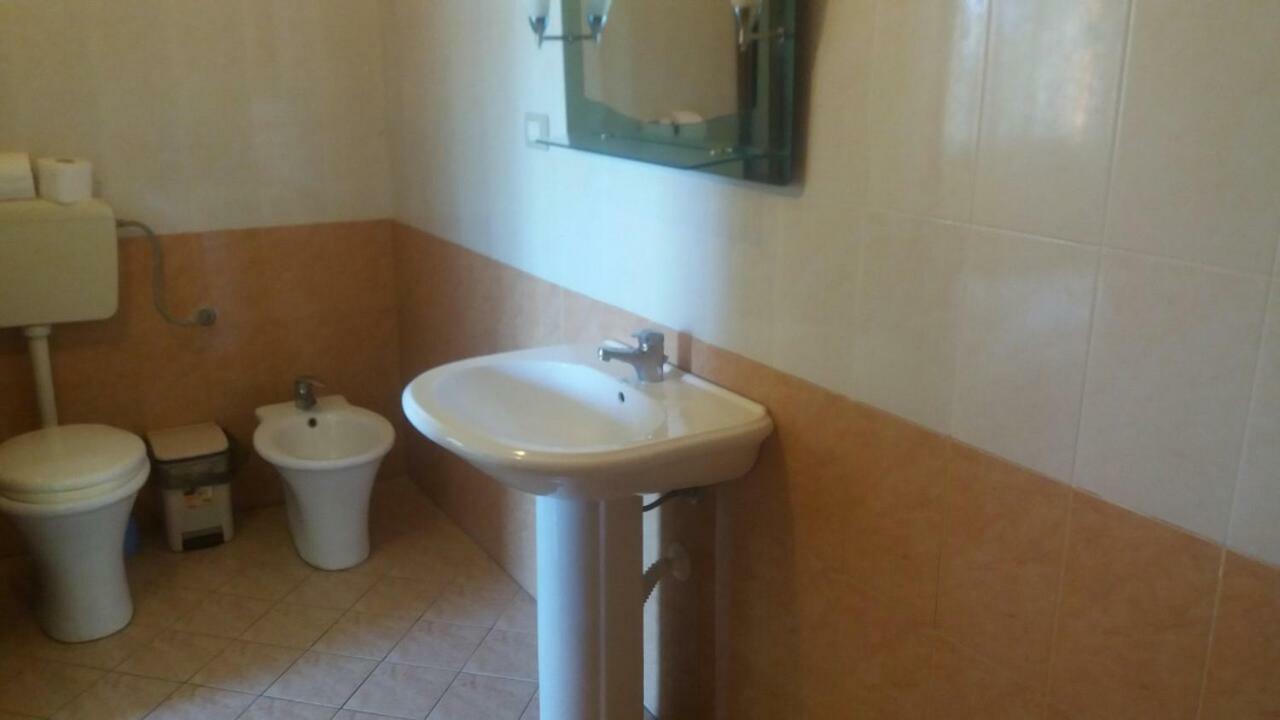Mullaj Guest House Vlore Ngoại thất bức ảnh